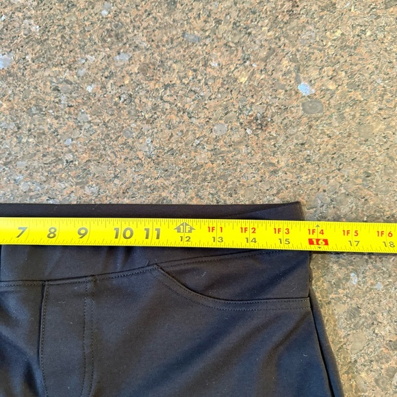 HUE Ponte Black Leggings Back Pocket Jean Style Size Large - Picture 6 of 7